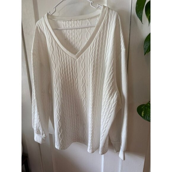 Sweater Women’s size X – large white knit design - Picture 2 of 10